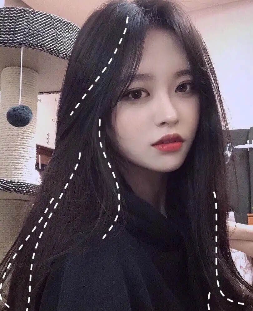 宽脸女生适合的发型_显脸小万能刘海发型_脸大女生适合的刘海