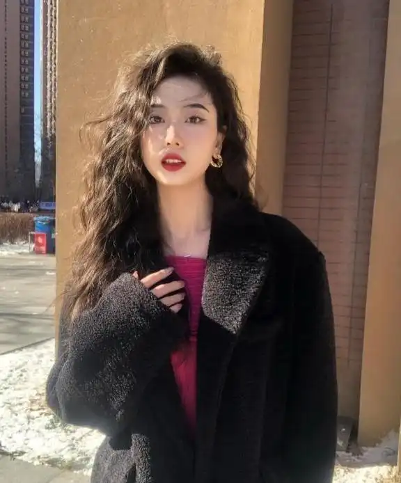 脸型选择发型_宽脸女生适合的发型_秋冬发型设计