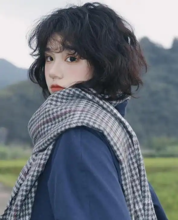 宽脸女生适合的发型_脸型选择发型_秋冬发型设计